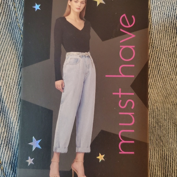 Simple Society Super High Rise Roll Cuff Light Wash Balloon Jeans w/ Bli… - Picture 2 of 15